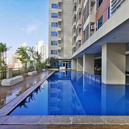 8 Adriatico Staycation Manila Eksteriør bilde