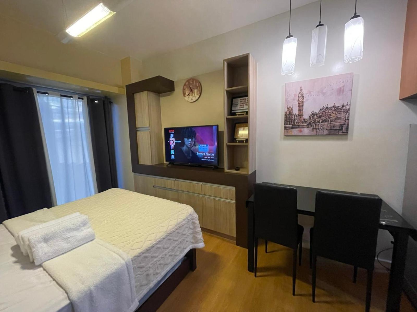 8 Adriatico Staycation Manila Eksteriør bilde
