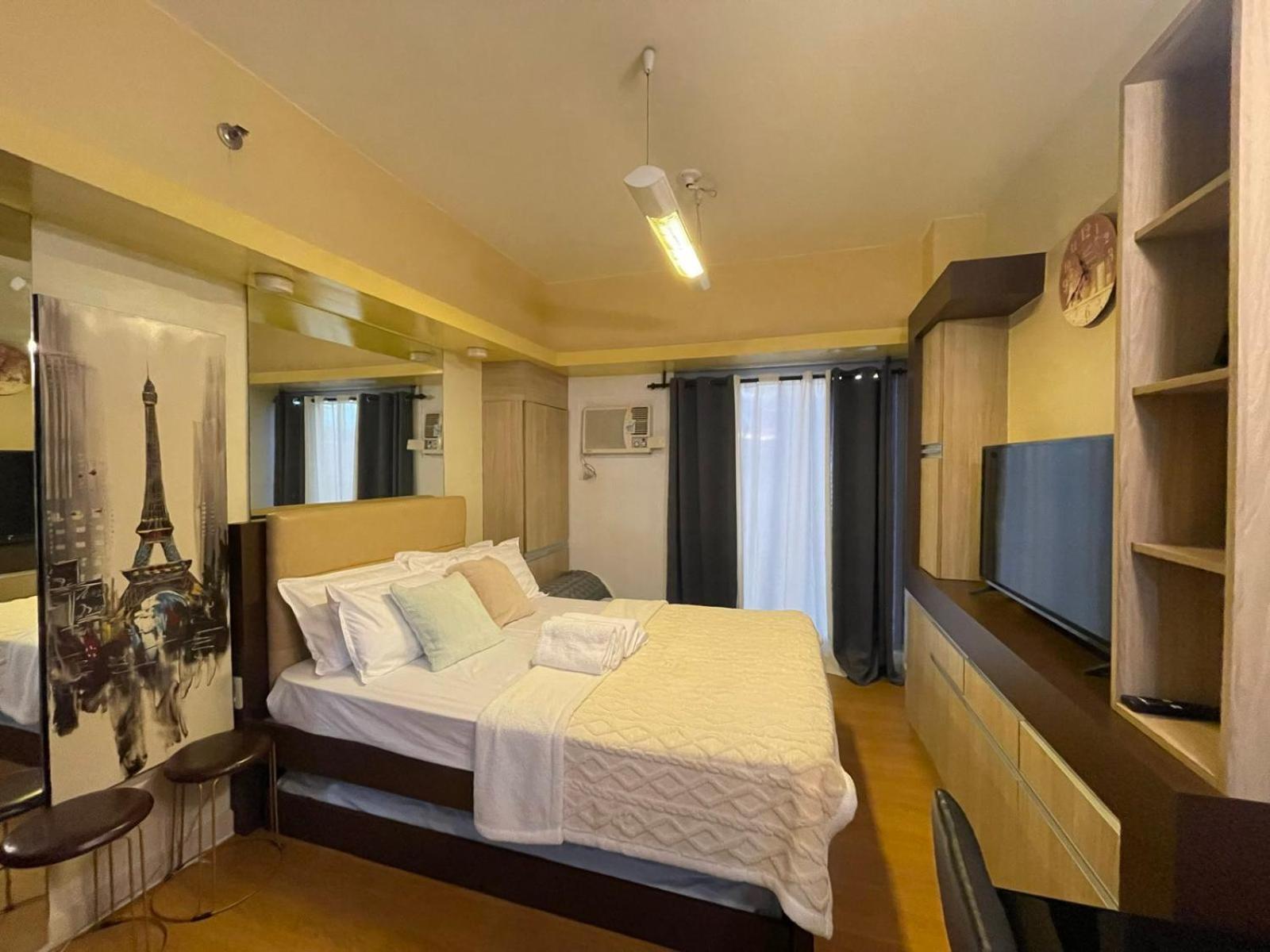 8 Adriatico Staycation Manila Eksteriør bilde
