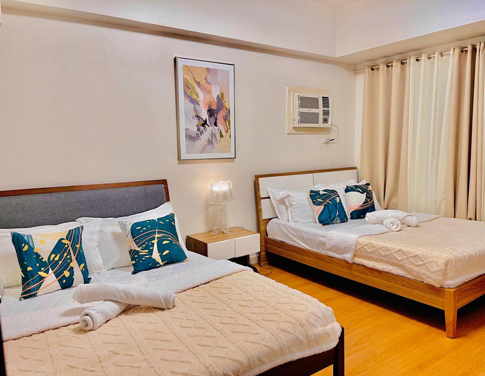 8 Adriatico Staycation Manila Eksteriør bilde